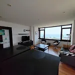 A&n Beachfront Sea View Living Apartment *